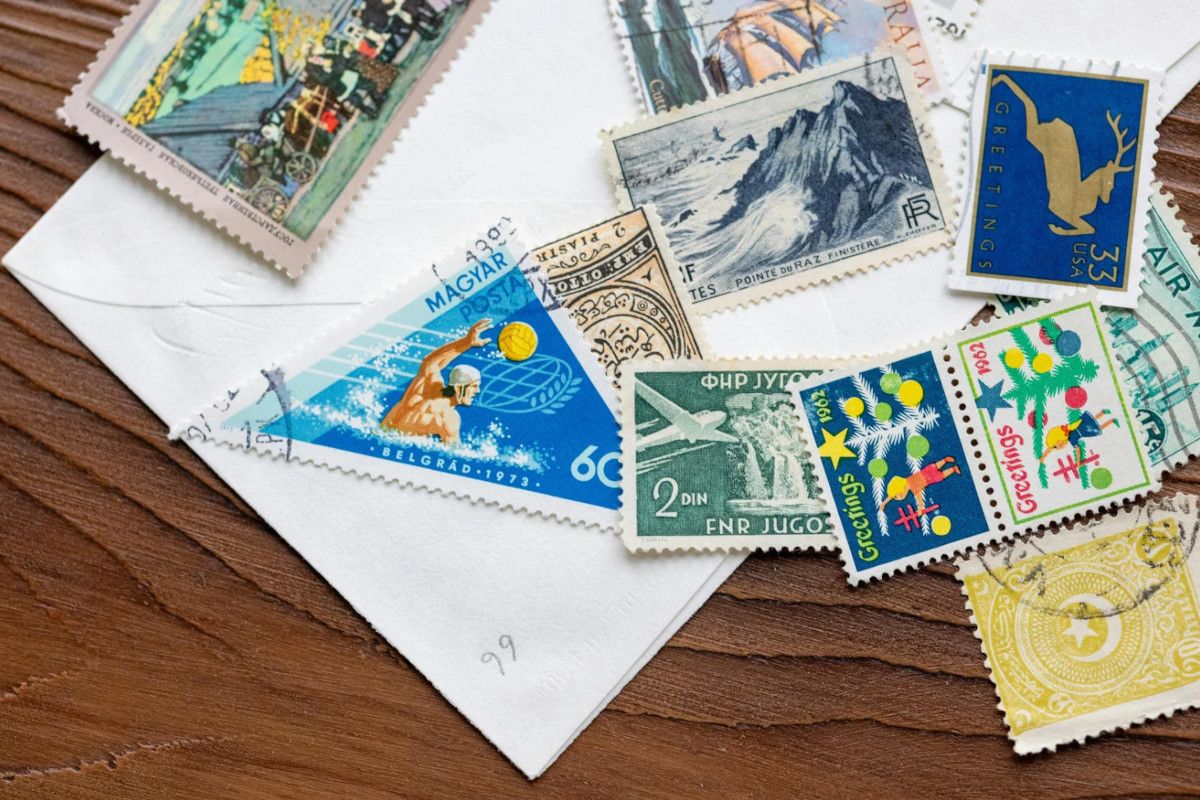 czym różni się znaczek obiegowy od okolicznościowego